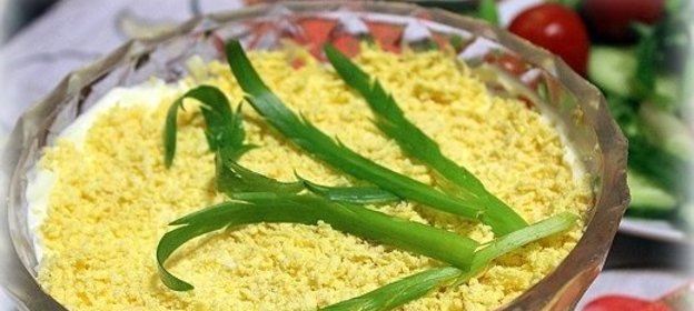 Салат с курицей и грибами