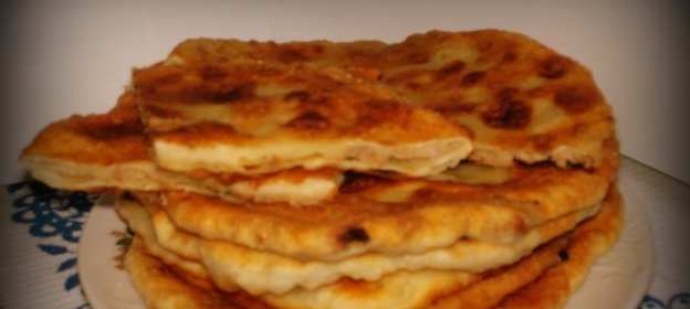 Хычины с фаршем и зеленью