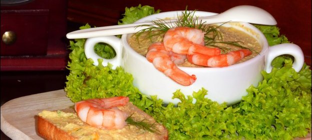 Намазка-паста на хлеб из раковых шеек и Феты