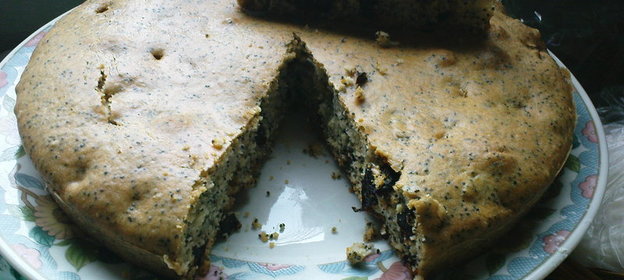 Кекс с маком и черносливом