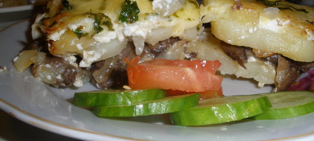 Запеканка из свинины и говядины