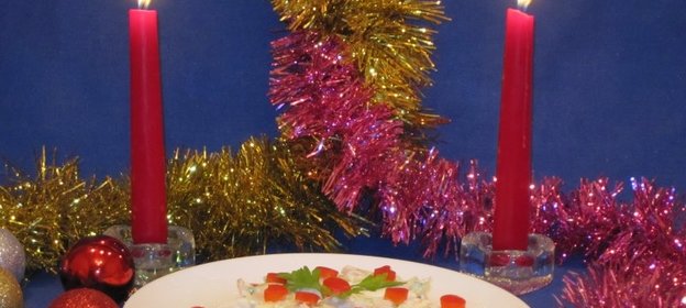 Салат с кальмарами