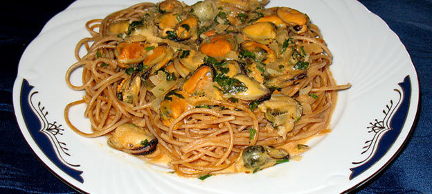 Спагетти (из цельного зерна) с мидиями