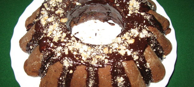 Кекс сметаный с кусочками халвы