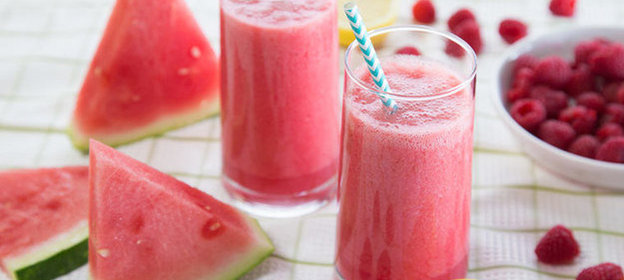 Смузи из арбуза и малины