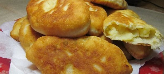 Дрожжевые пирожки в хлебопечке