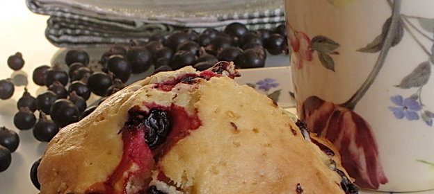 Кексы с черной смородиной