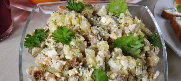 Салат Боярский с курицей и грибами