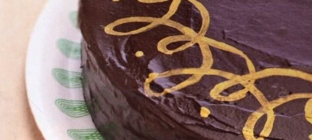 Торт бутербродный из хлеба с сыром, ветчиной и курицей