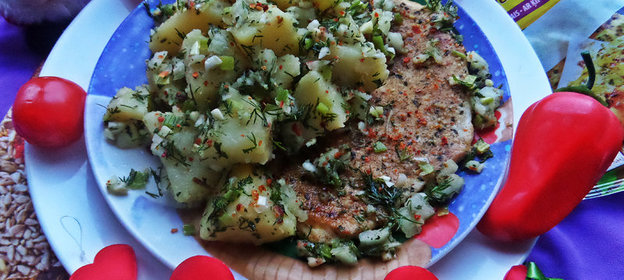 Курица с картофелем в зелёной сальсе