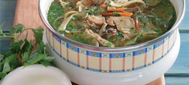 Лапша куриная с белыми грибами