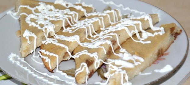 Творожная запеканка с бананом и изюмом