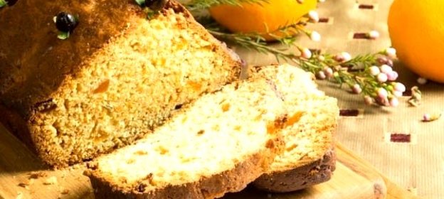 Кекс медовый с курагой