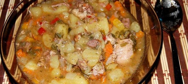 Тушеная картошка с тушенкой