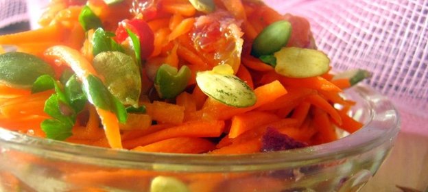 Салат из моркови и красного апельсина Солнечный