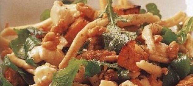 Салат из свежей капусты с фруктами