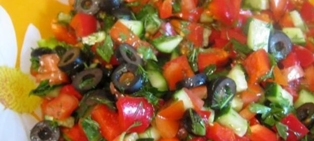 Овощной салат с брынзой (по-гречески)