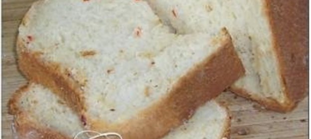 Сырный хлеб с луком и чили