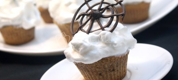 Кексы с паутинкой