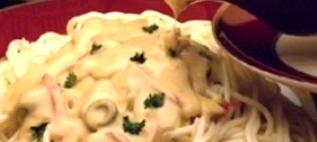 Паста феттучини в сливочно-томатном соусе