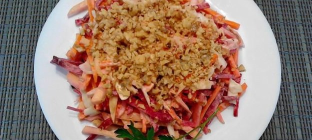Салат Здоровье с капустой и свеклой