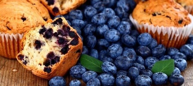 Воздушный кекс с ягодами