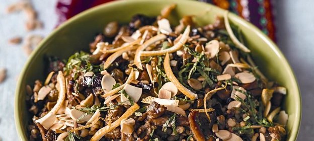 Тунисский пилав из булгура с курицей и сухофруктами