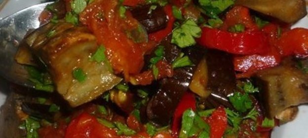 Печеный овощной салат