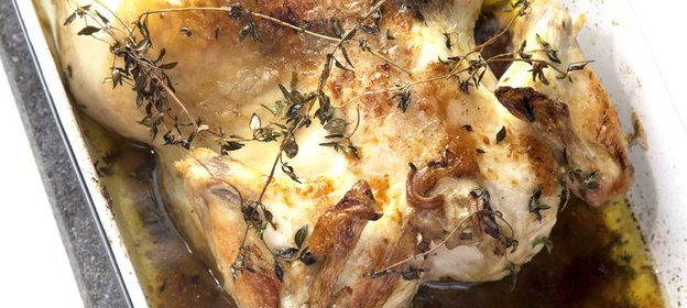 Курица с зеленым маслом и лимоном