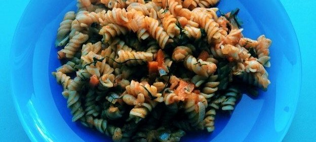 Макароны с консервированной фасолью