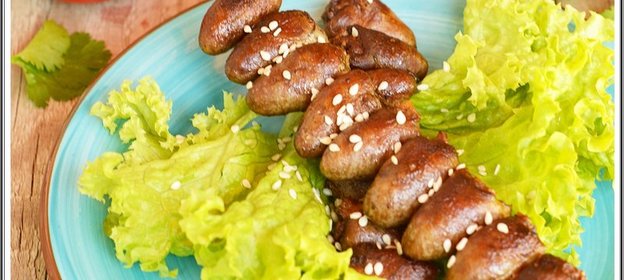 Куриные сердечки на шпажках