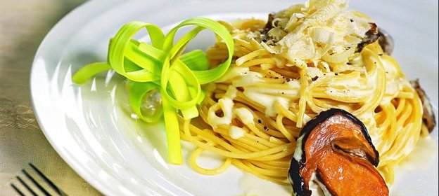 Спагетти с белыми грибами