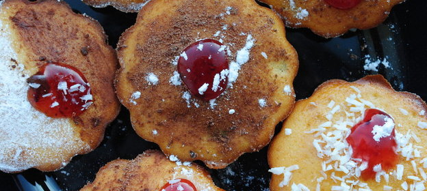 Манные кексы с изюмом