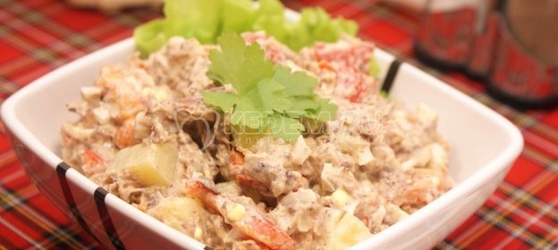 Салат с тунцом