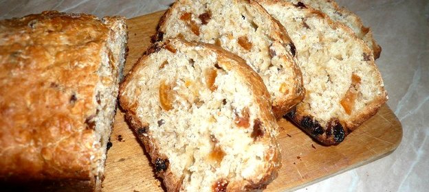 Овсяный кекс с цукатами и изюмом