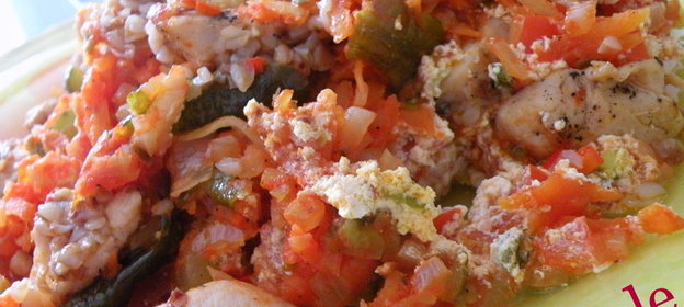 Курочка и гречка из печки в горшочке под соусами