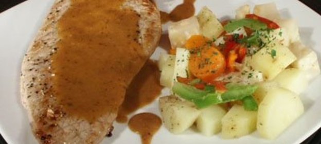 Телячьи эскалопы с масляным соусом