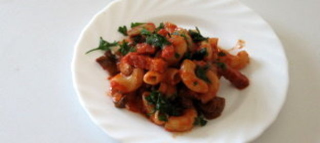 Макароны с ветчиной и грибами