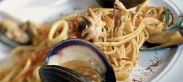 Паста лингуине с дарами моря