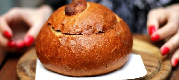 Cуп в булке хлеба