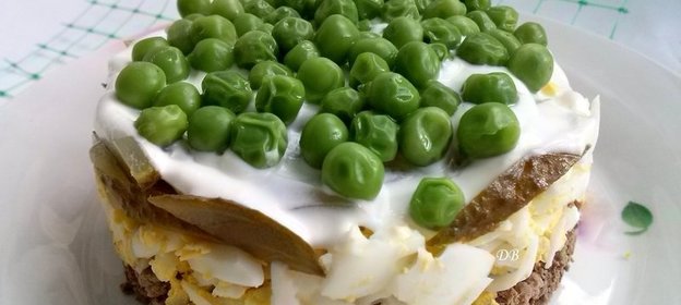 Салат с горошком