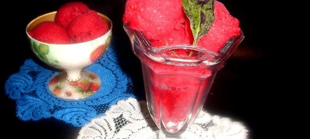 Клубничный сорбе