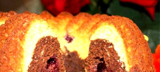 Творожный кекс со смородиной