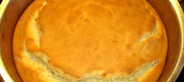 Южный кукурузный хлеб в чугунной сковороде