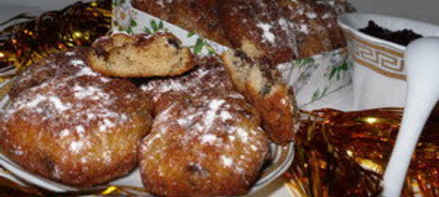 Мадленки с шоколадом и изюмом