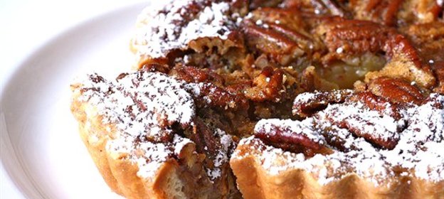 Пирог с орехами пекан и кленовым сиропом