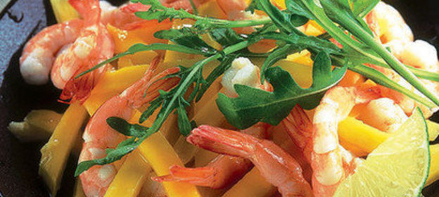 Салат из манго и рукколы