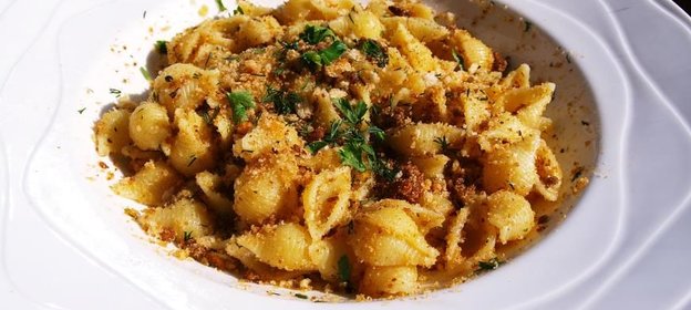 Паста с хлебной крошкой