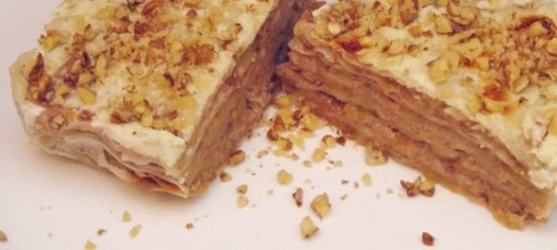 Слоеная запеканка из лаваша с бананами и орехами (в микроволновке)