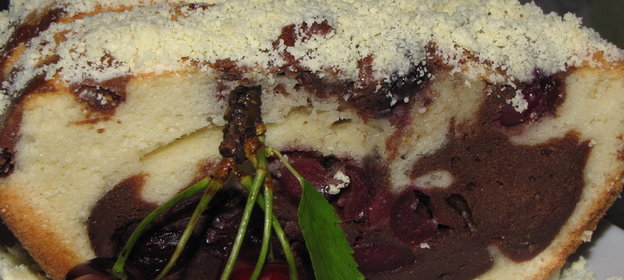 Кекс с черешней